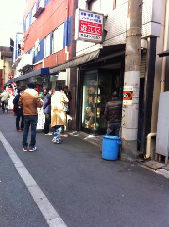 seungri - [Pic] GD, Seungri & T.O.P en las calles de Japón Aicsd-wcaaa7wul